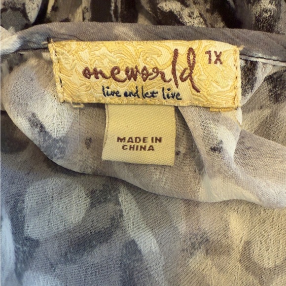 One World -Plus 1X Maxi length dress abstract print in shades of gray/black - Picture 8 of 9